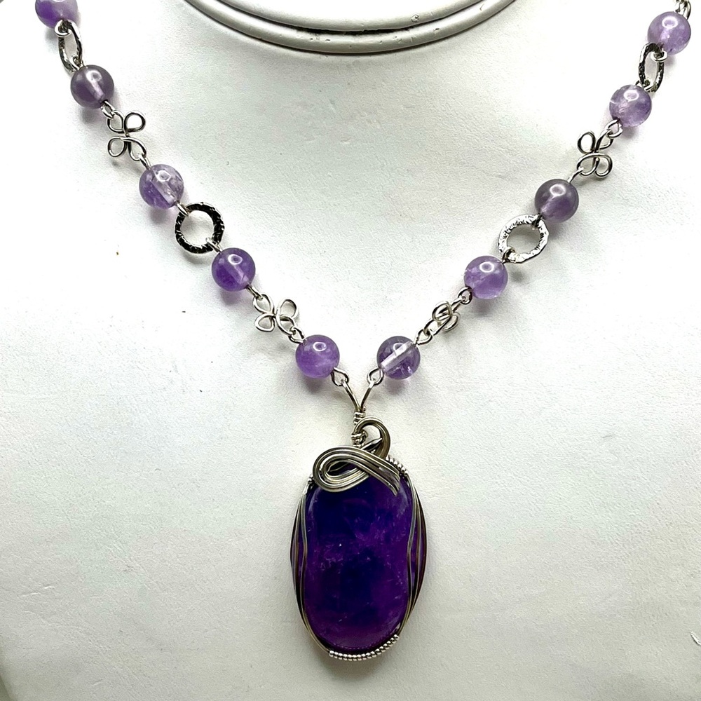 Elegant Artisan Sterling Silver/Amethyst GemStone Sculpted Pendant Necklace - Picture 2 of 4
